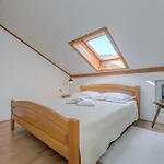 Beachfront With Balcony And Parking
