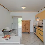 Beachfront With Balcony And Parking 아파트