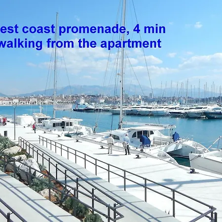아파트 Beachfront With Balcony And Parking