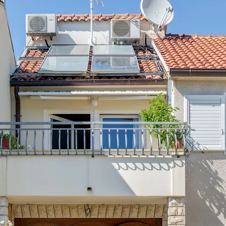 Apartment Beachfront With Balcony And Parking Split