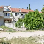 Beachfront With Balcony And Parking Split