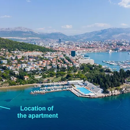 Beachfront With Balcony And Parking