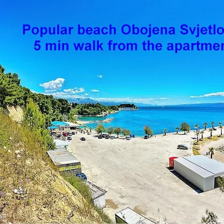 Apartment Beachfront With Balcony And Parking Split