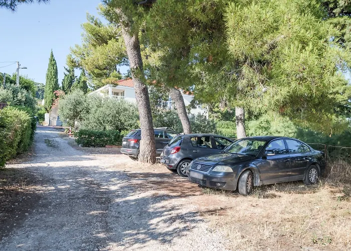 Beachfront With Balcony And Parking